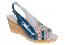 Sandale damă bleumarin din piele naturală lăcuită, cu talpă tip pană – S50LACBLM
